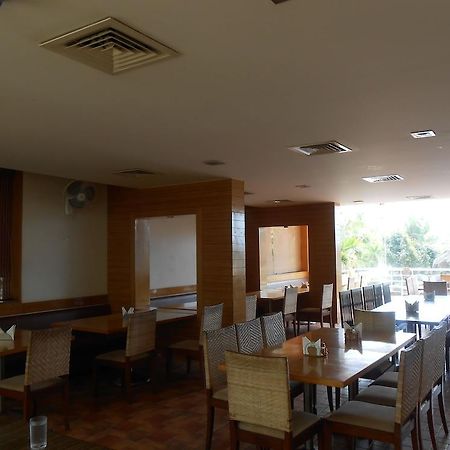 Jade Beach Resort Tirupporur Exteriér fotografie